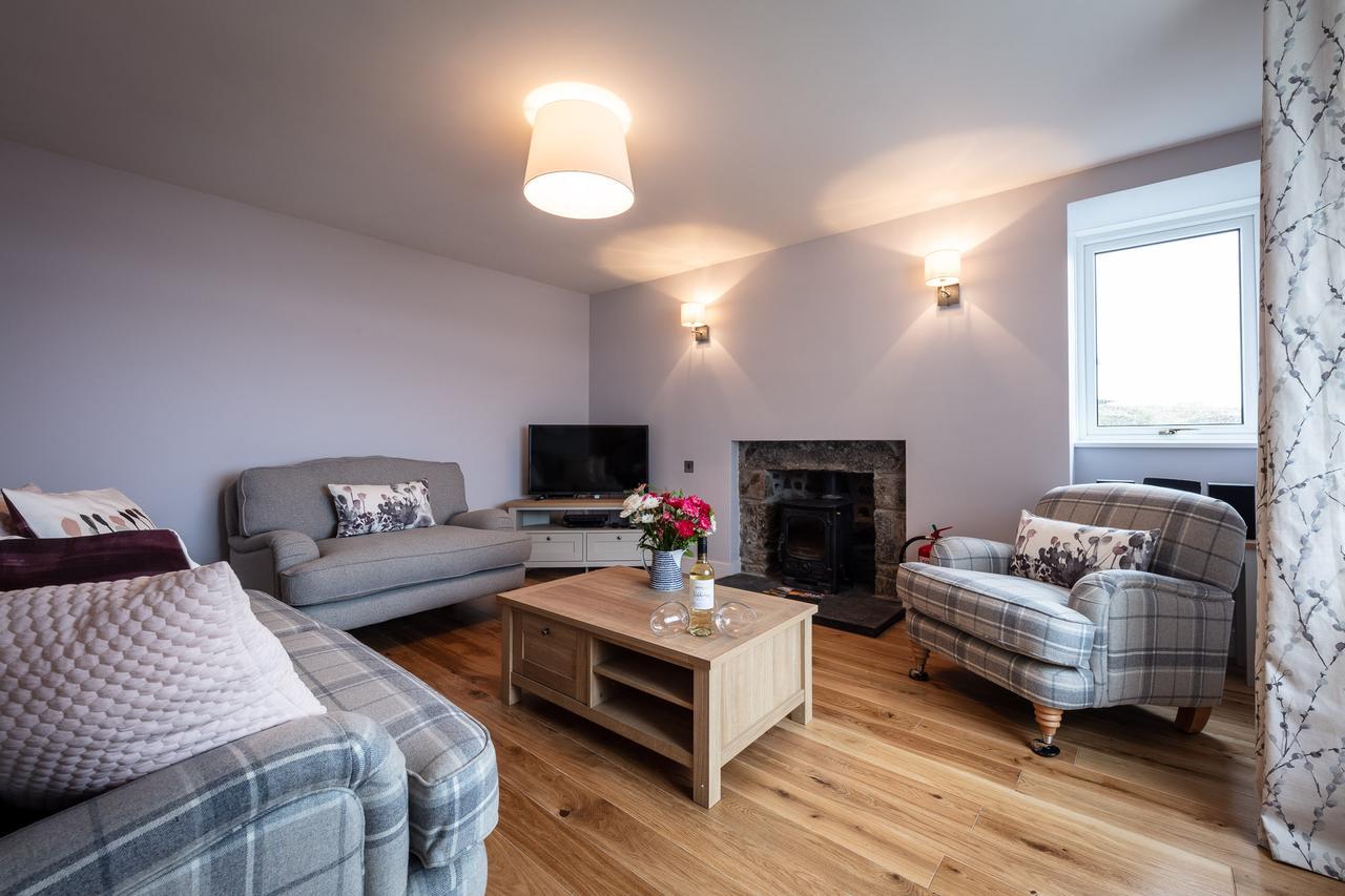 Lochside Villa Staffin Kültér fotó