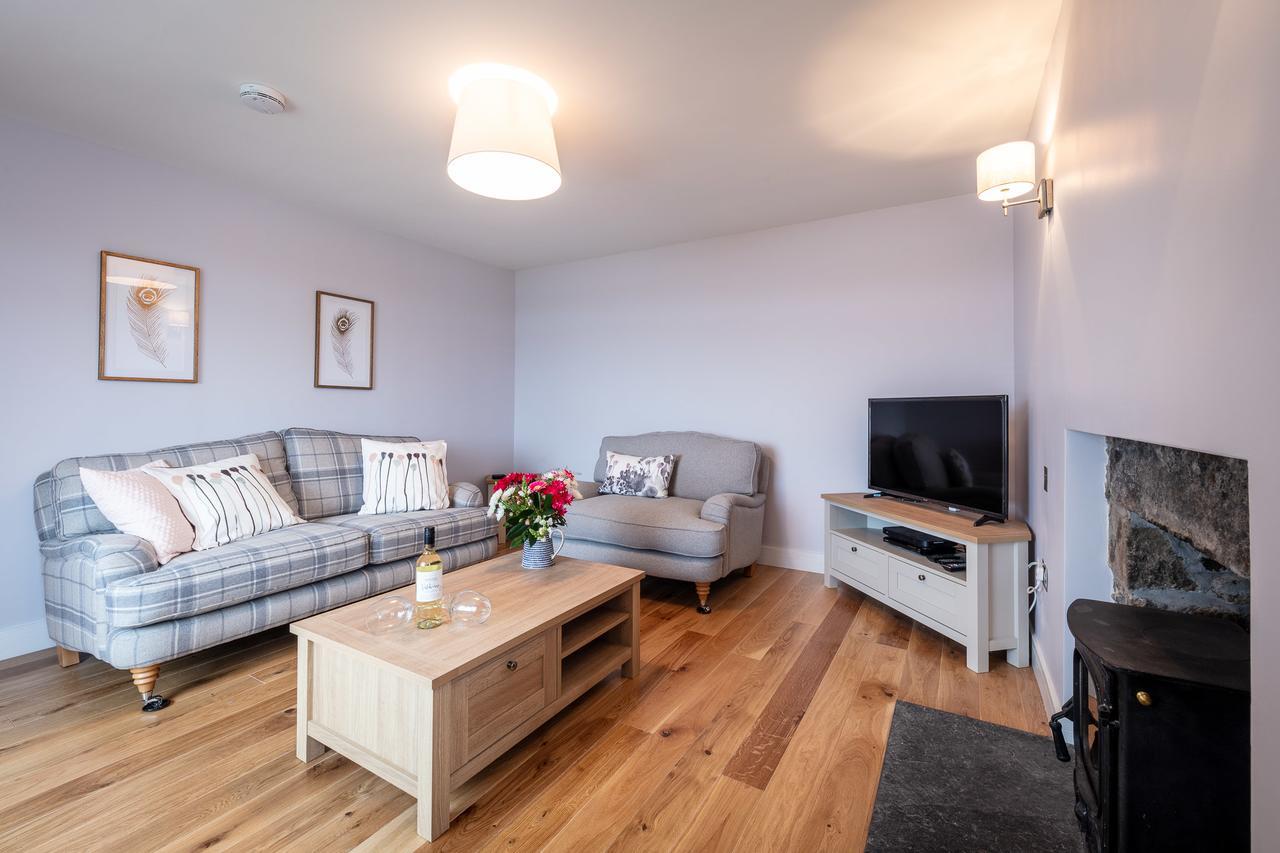 Lochside Villa Staffin Kültér fotó