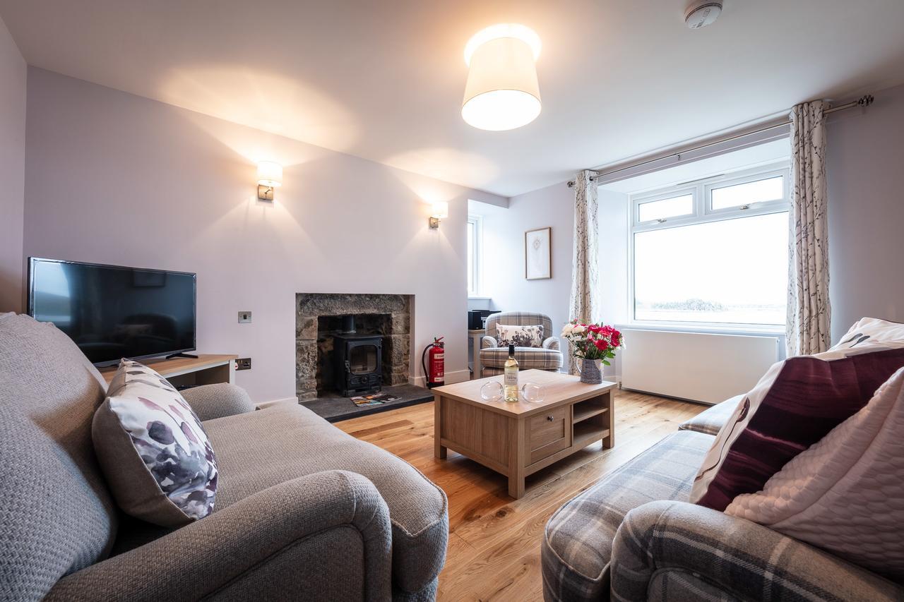 Lochside Villa Staffin Kültér fotó